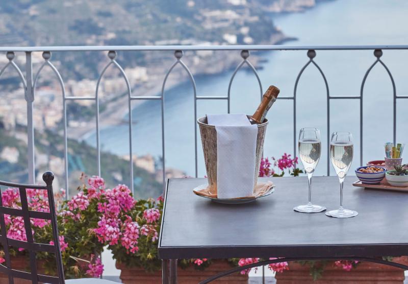 Deluxe Sea View Room