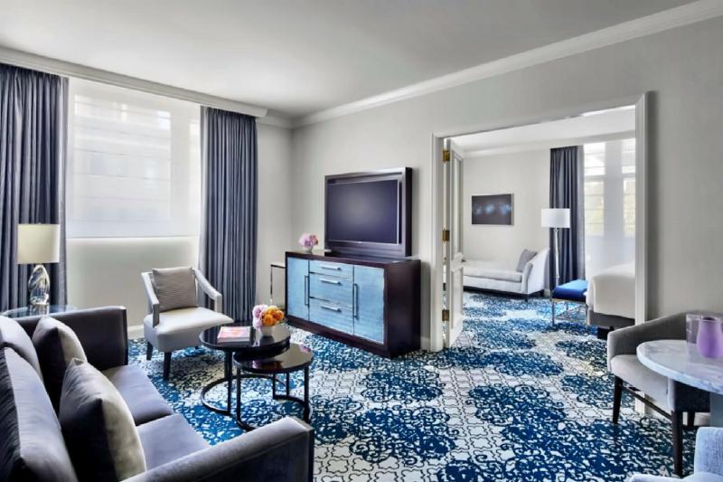 Executive Club Suite