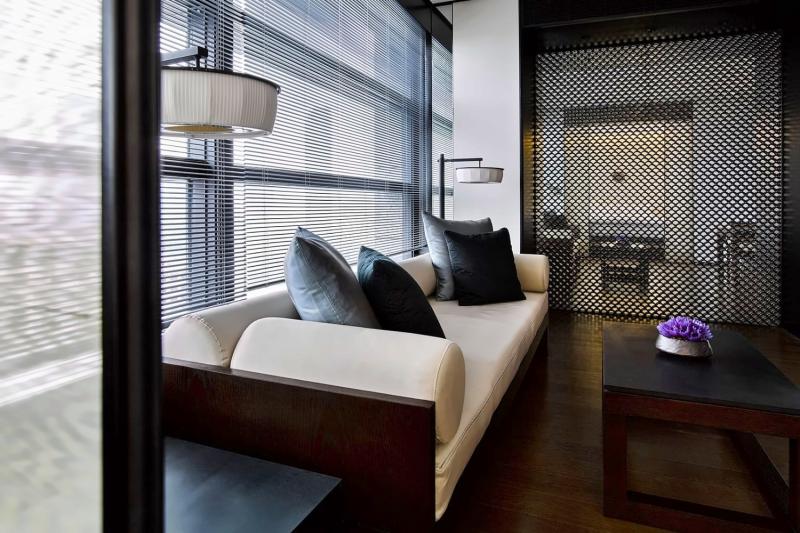 Club Junior City View Suite 