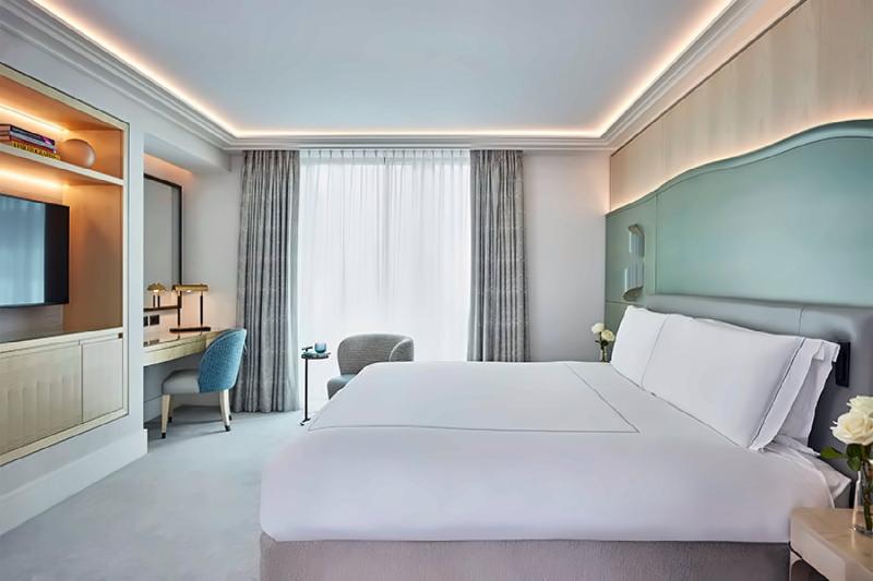 Courtyard Balcony Room