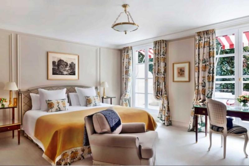 Deluxe Garden View Balcony Room