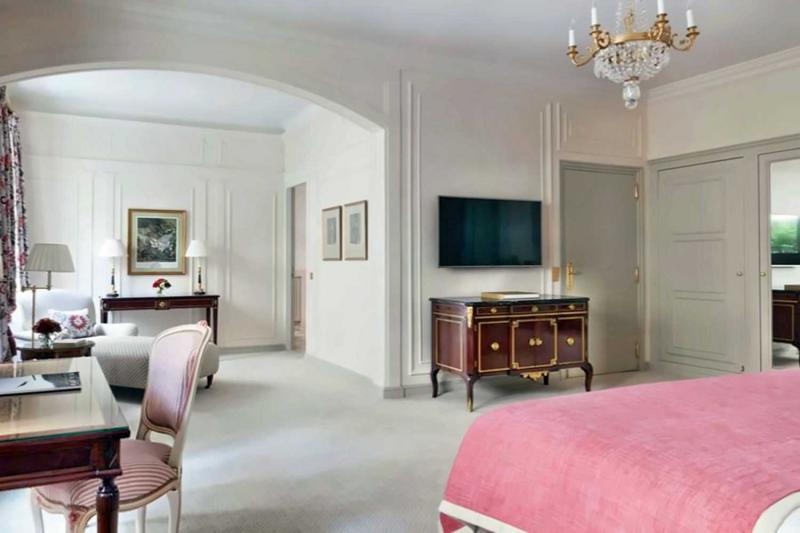 Deluxe Garden View Suite 