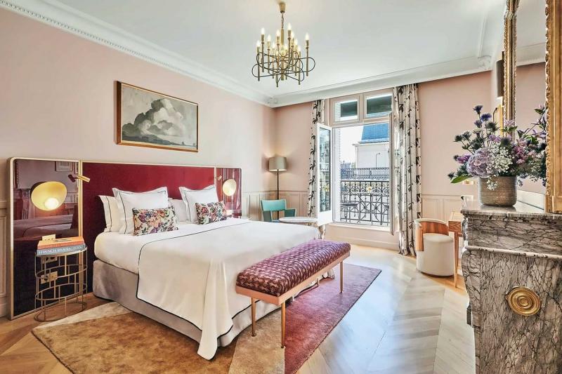 Executive Balcony Eiffel Tower View Room