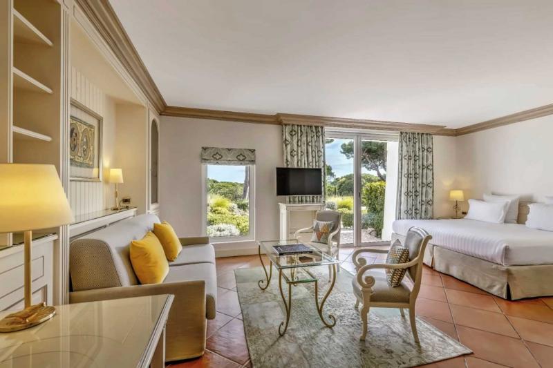 Junior Garden View Suite