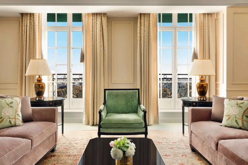 Eiffel Tower View La Chaillot Suite