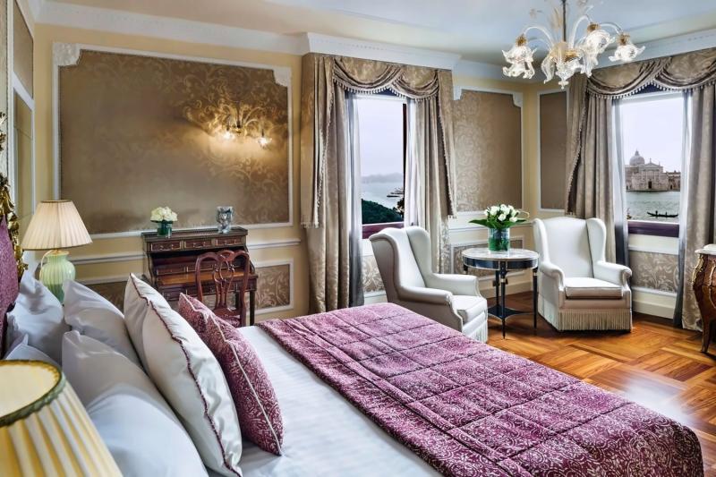 Lagoon View Junior Suite 