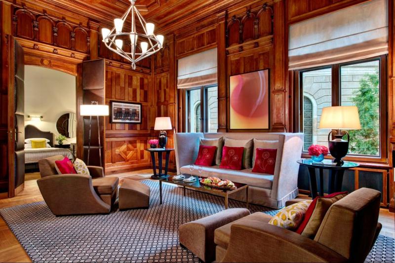 Luxury City View Suite