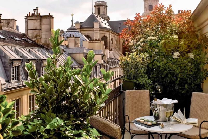 Penthouse Club Terrace Suite