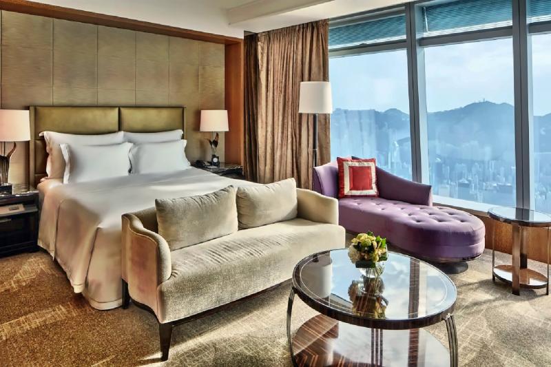 Premier Executive Victoria Harbour View Suite