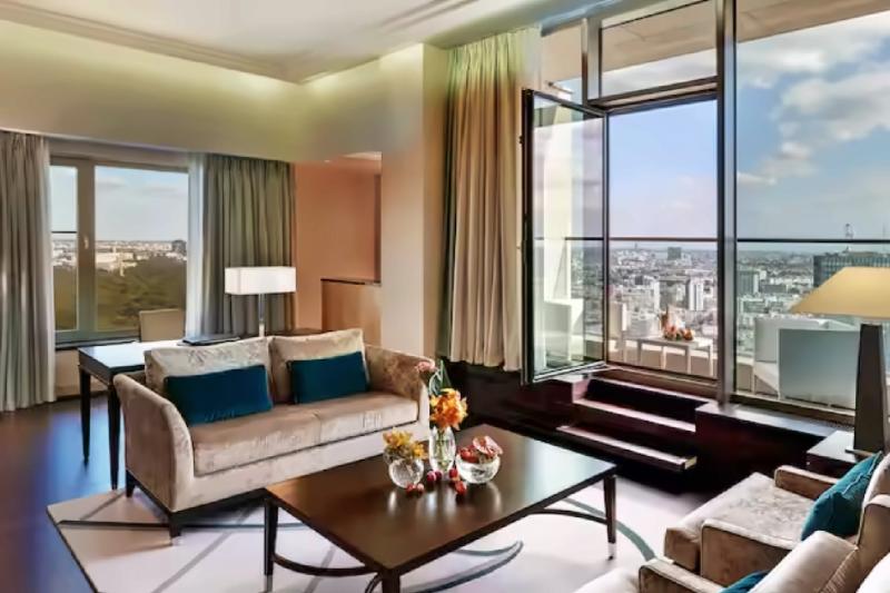 Premier Grand Tower Suite