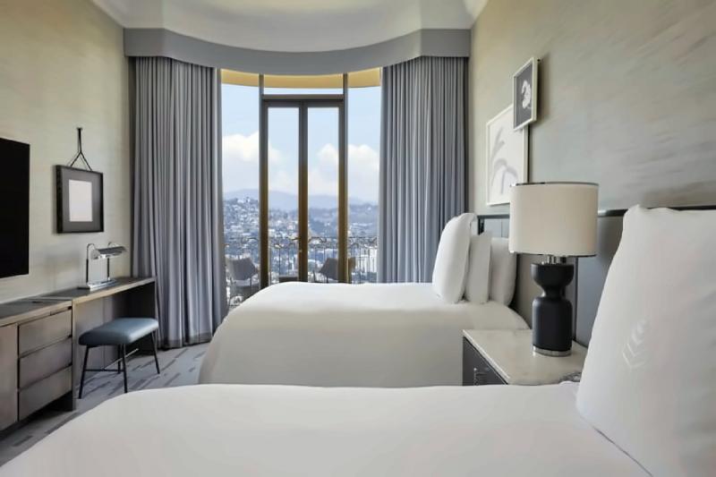 Signature Balcony Room