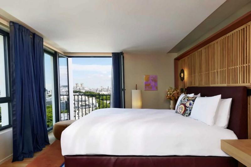 Studio Balcony Corner Junior Suite 