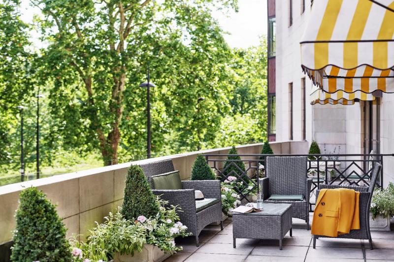 The Belgravia Terrace Suite