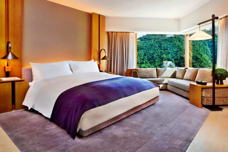 Island View Studio 70